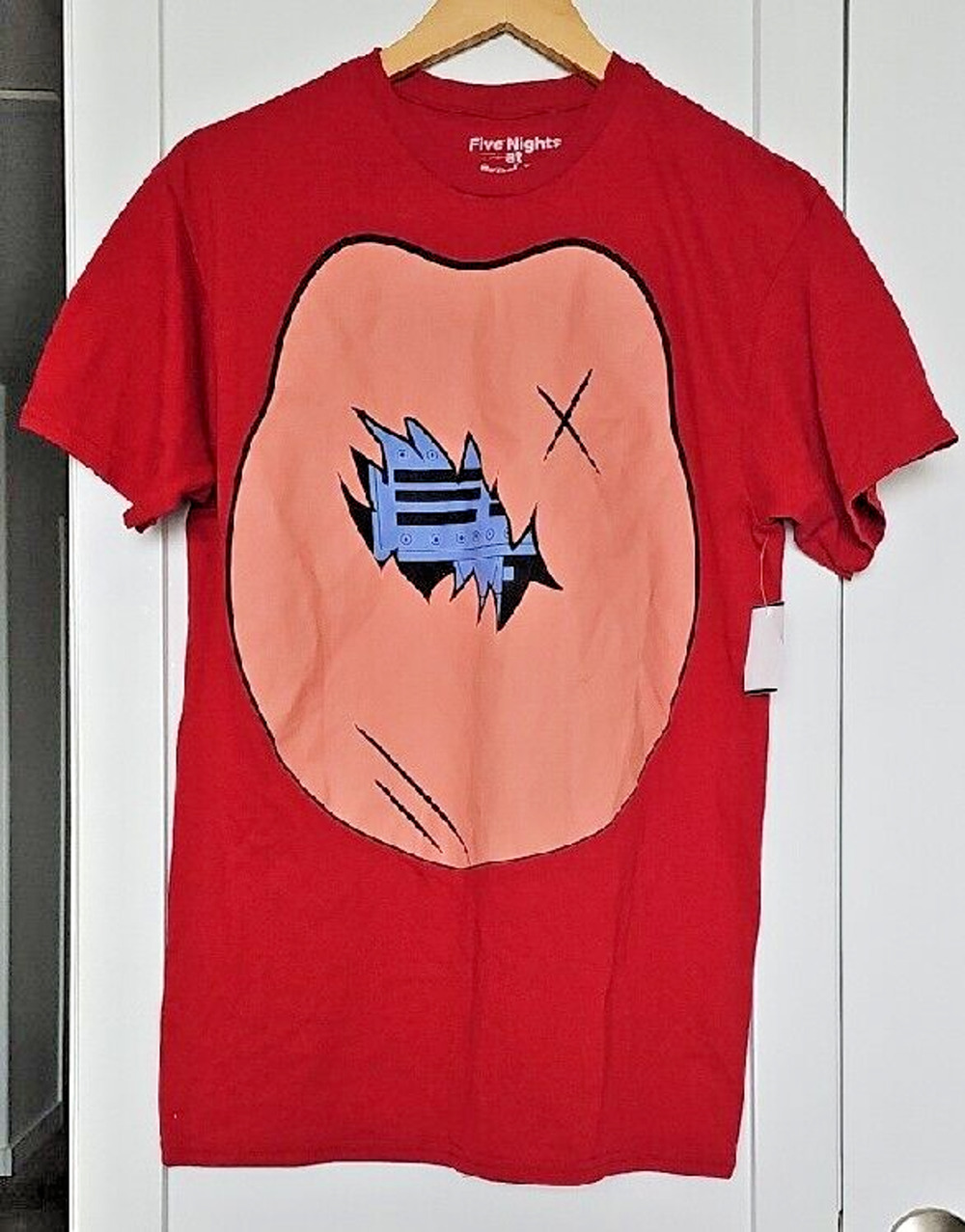 Five Nights At Freddy's Foxy Fox Size M T-Shirt! New With Original Tag!